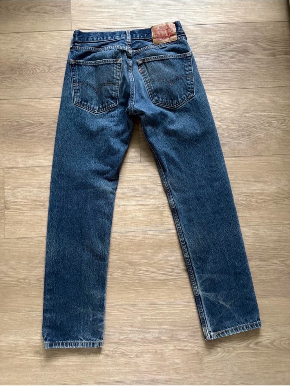 Vintage Levi's Men's Blue Straight-Leg Jeans 30x32